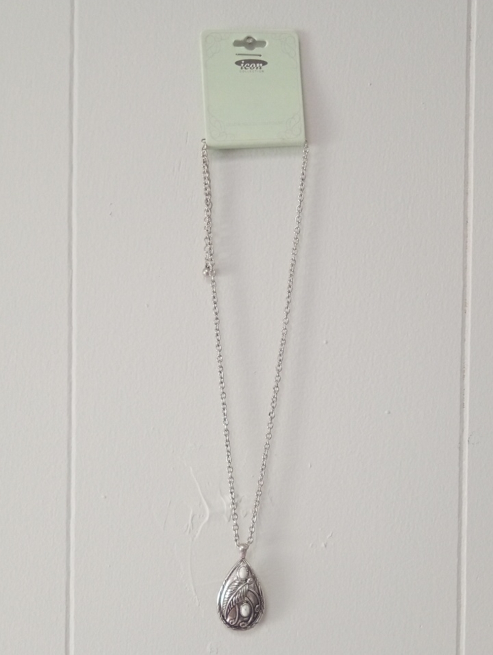 💍 Icon Collection  Silver Filigree Teardrop Necklace